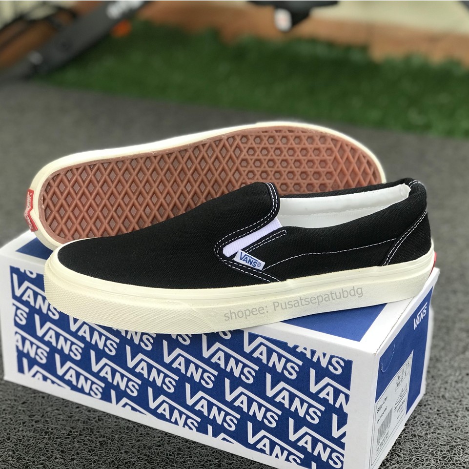 VANS SLIP ON OG BLACK WHITE VOULT IVORY