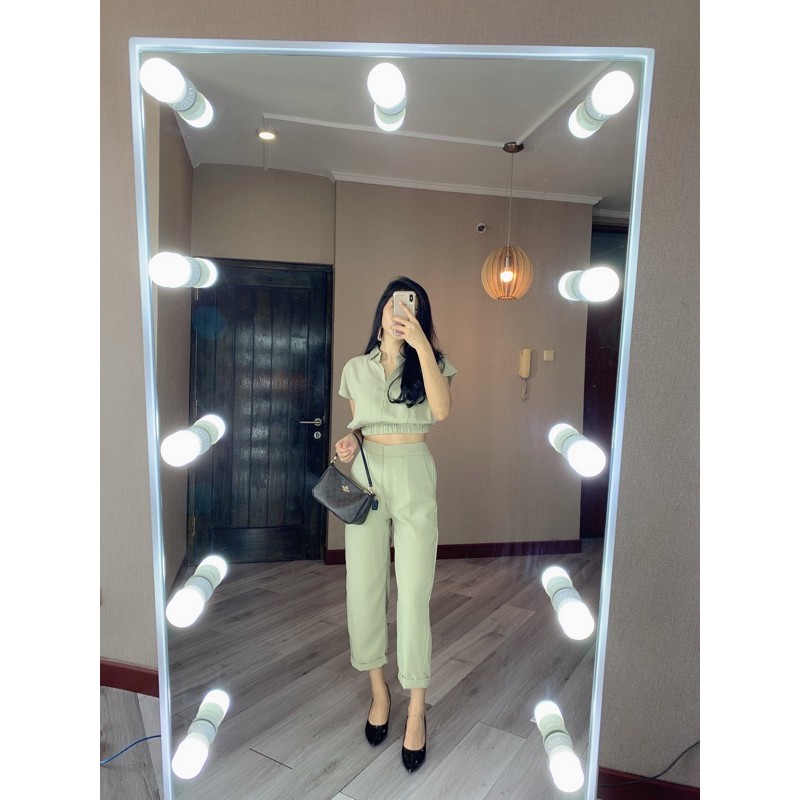 JASMINE SET SETJ310 ONE SET ATASAN CROP KARET DAN CELANA BASIC ADA SELETING DAN KANCING SETJ310-sage green