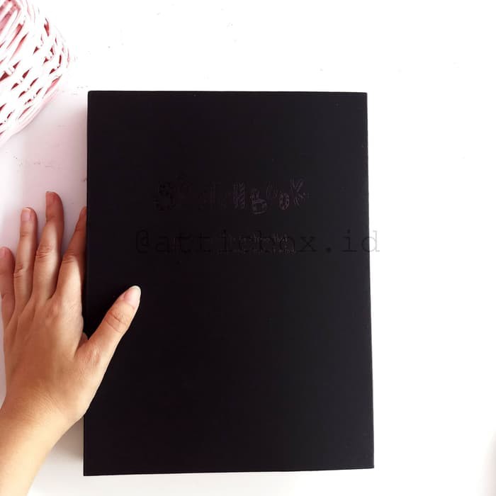 

Buku Sketchbook Hitam Besa