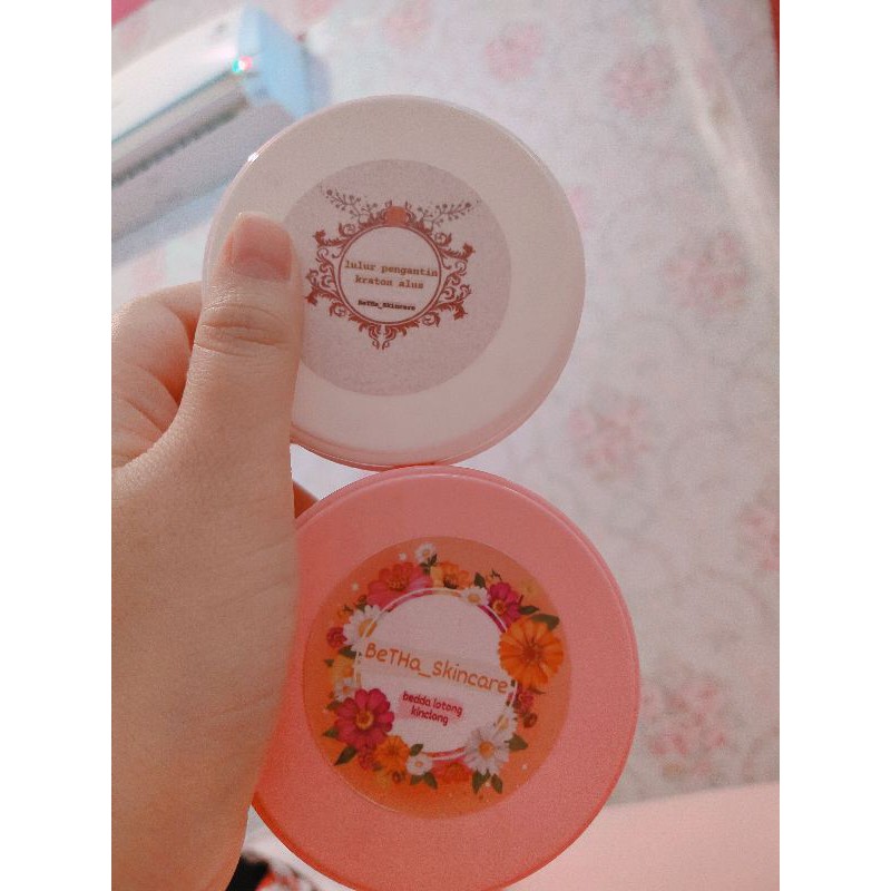 LULUR REMPAH KINCLONG KERING