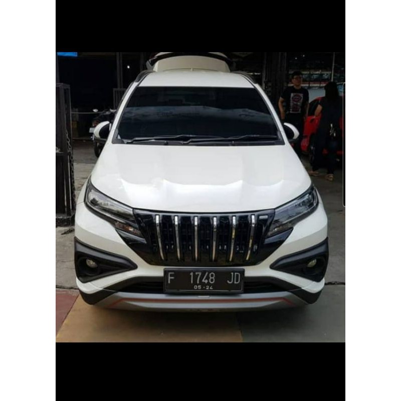 Grill rush terios 2018 - 2020 plastik glossy