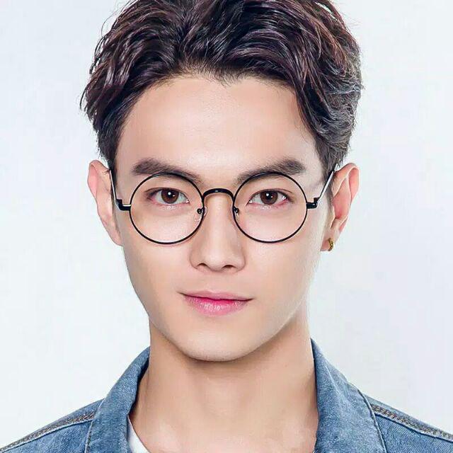 Kacamata Design Korea Pria dan Wanita BULAT Group Kacamata Design Korea Pria dan Wanita BULAT Group