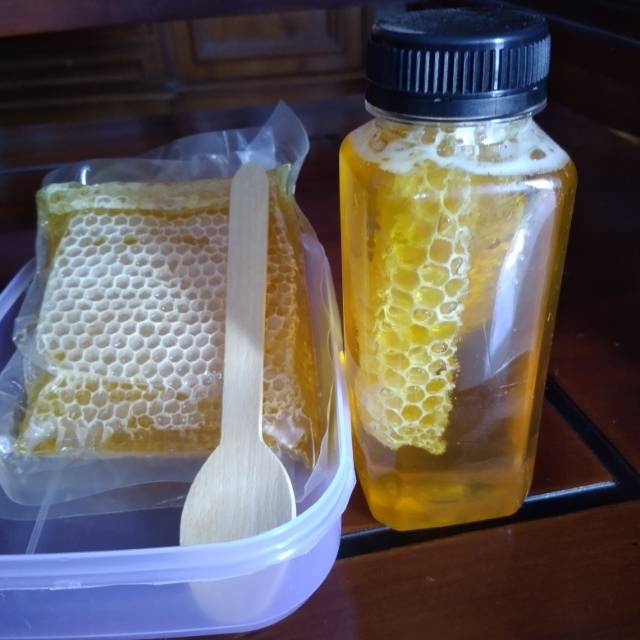 

Sarang madu + madu murni (paket)
