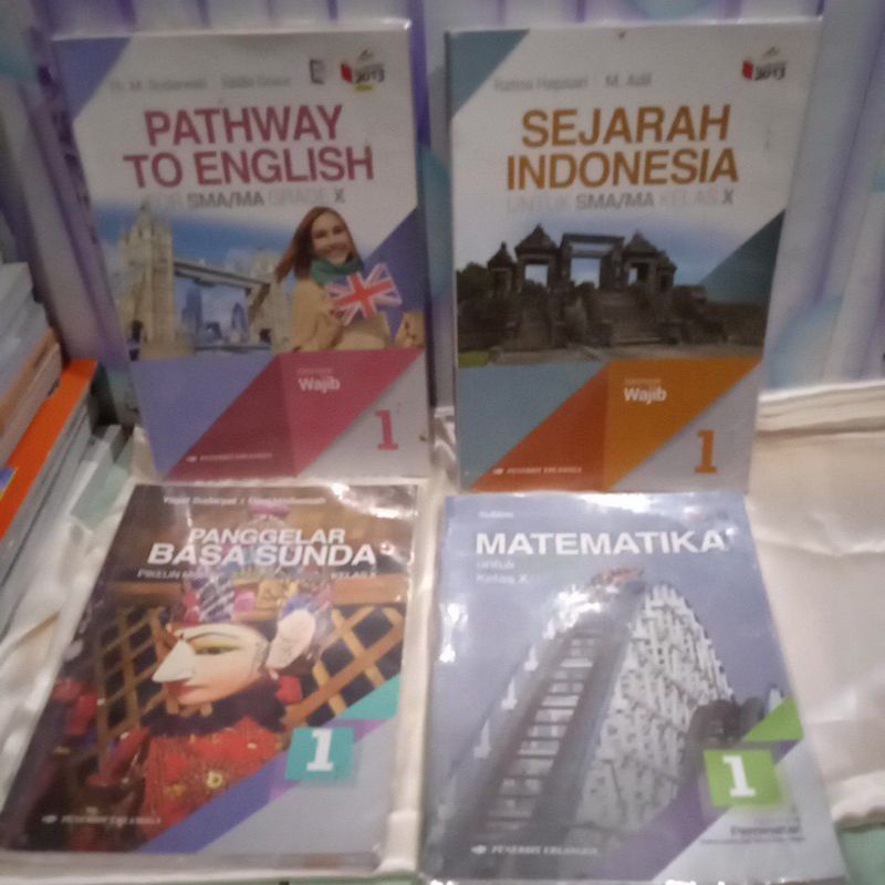 

BUKU PAKET SMA SEJARAH INDONESIA ,MTK,B.NGGRIS & PAGELARAN SUNDA UNTUK SMA KELAS 10 @HARGA PER 1 PC