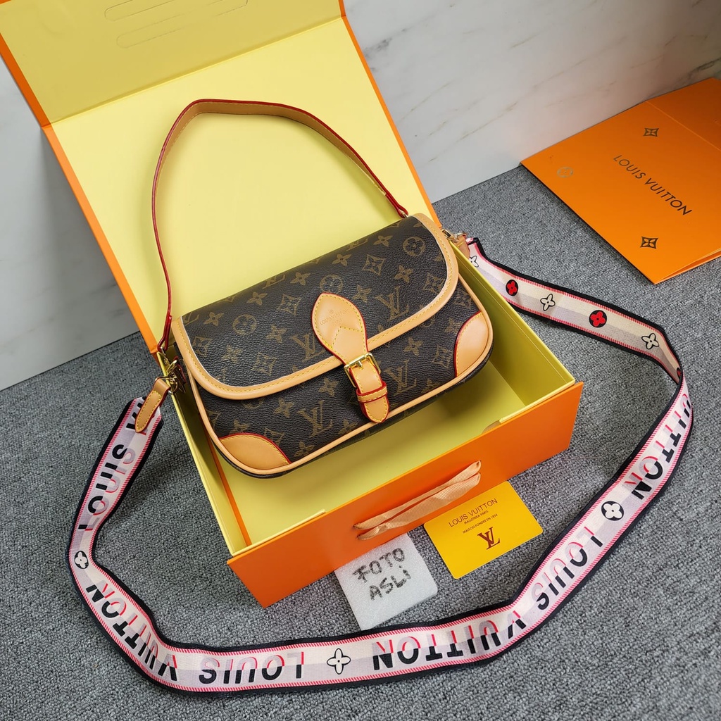 831200  LVuitton Diánè ♡Free Sarung+BubbleWrap♡