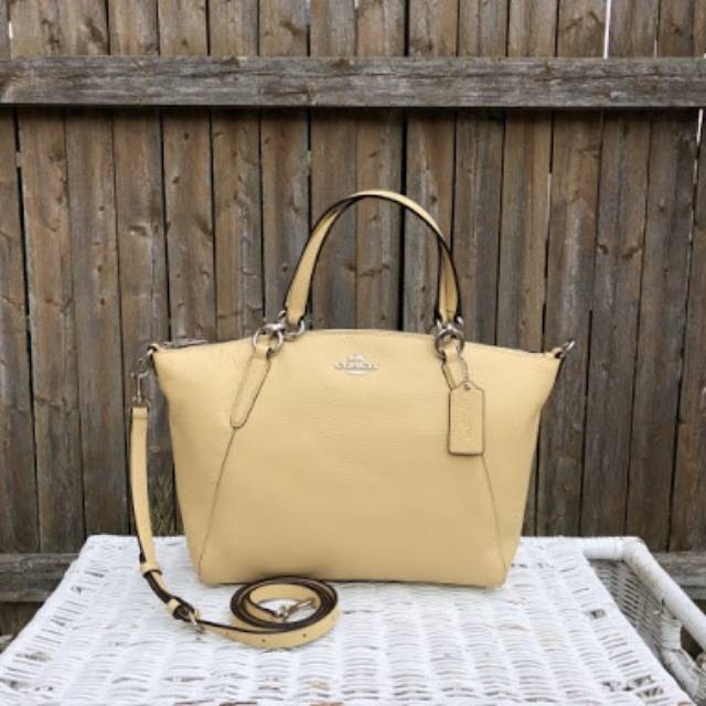 Coach small kelsey vanilla