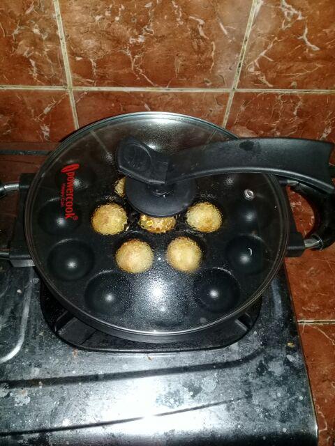 Happy Call Cetakan Kue Telur Goreng Mini 19 Lubang