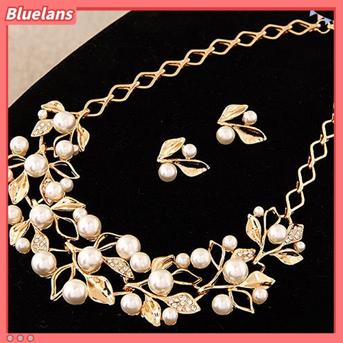 Bluelans Set Anting Tusuk + Kalung Choker Wanita Desain Daun Hias Mutiara Imitasi Untuk Pengantin
