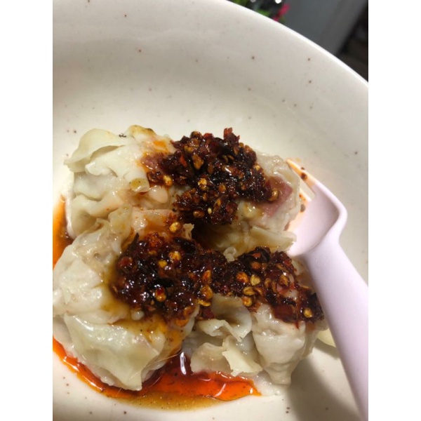 

DIMSUM AYAM ORIGINAL SAUS CHILI OIL ISI 8 PCS