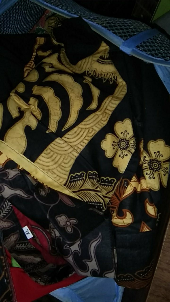 Kemeja Batik Pria Lengan Panjang Batik Azmil Hrb026 Motif Keratonan Kode 002 Size M L Xl Xxl Reguler