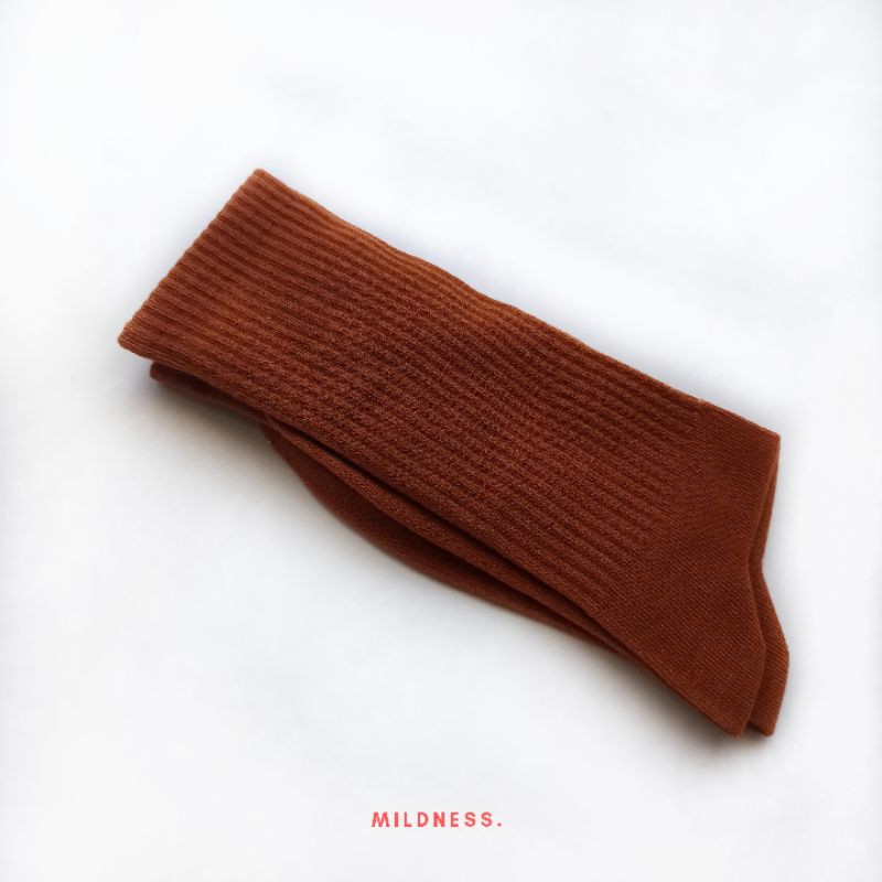 Mildness - Kaos Kaki Skate Polos Basic Coklat Muda Panjang Wanita Pria Tebal