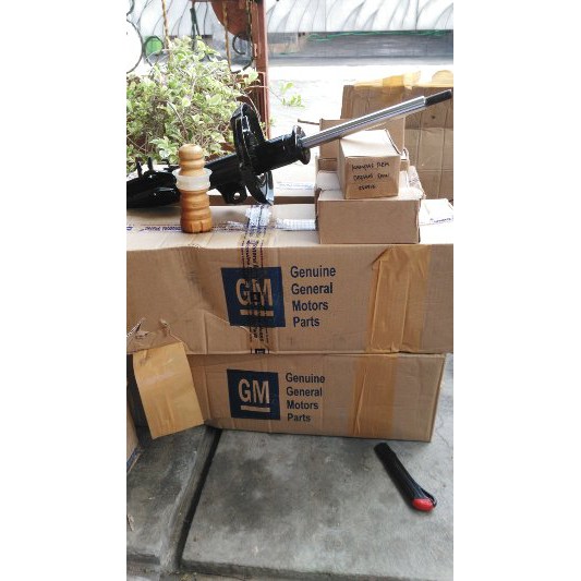 shock depan chevrolet spin Bagus