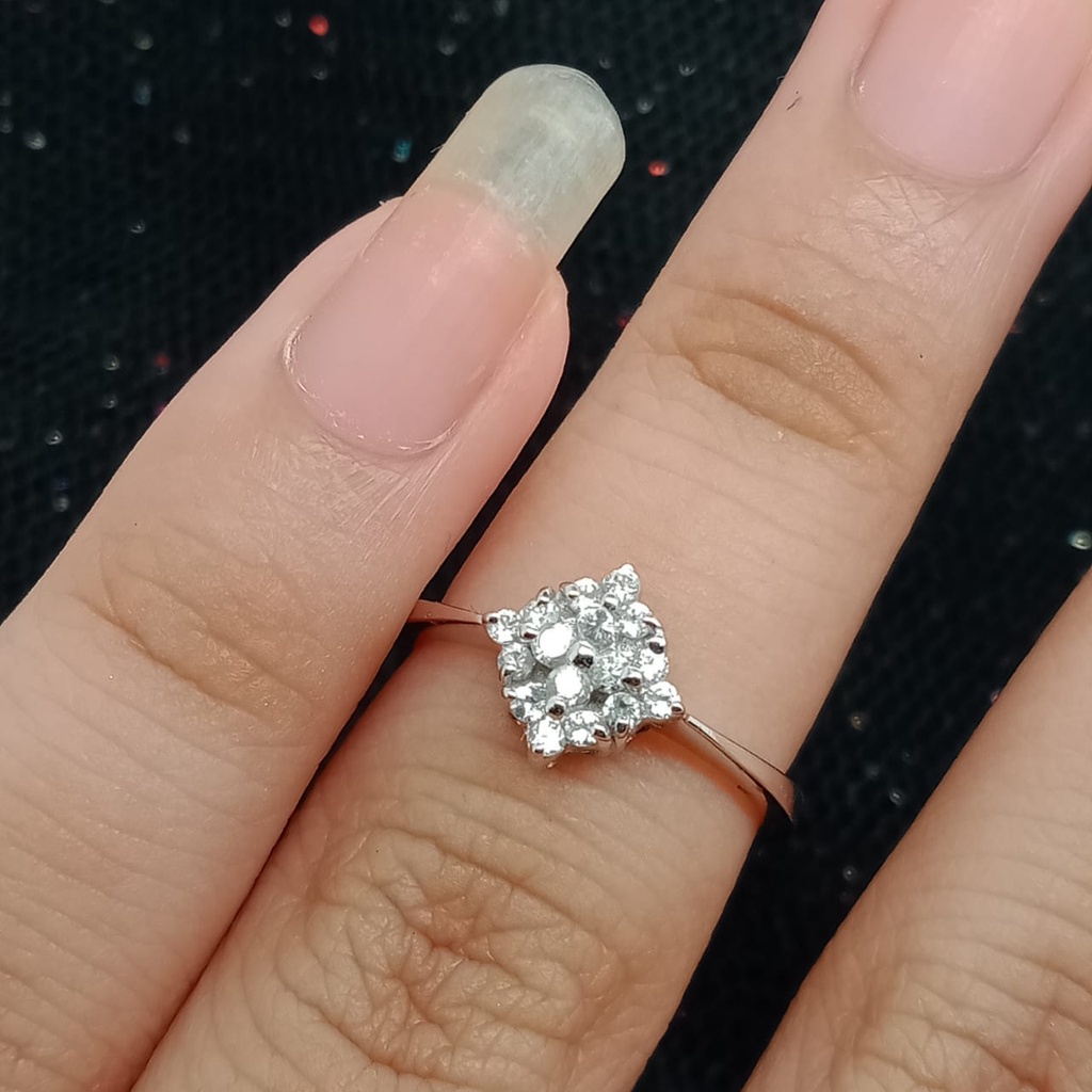 Cincin Emas 17K - 1.95 gr Kadar 750 - 926