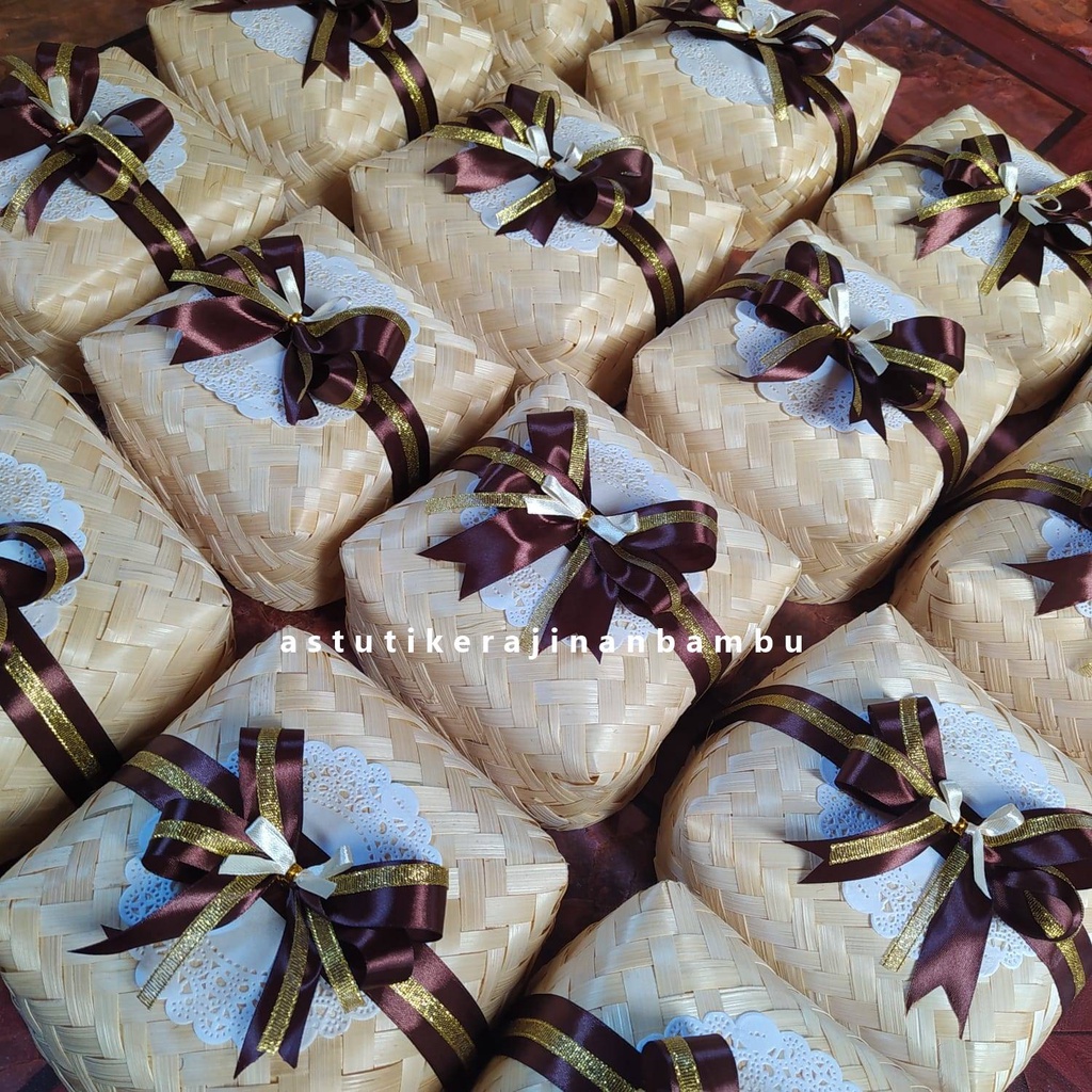 

Besek Pita Blicing 15 x 15 x 8 cm/Besek Mini/Besek Imut/Besek Packaging/Packaging Bambu/Besek Unik