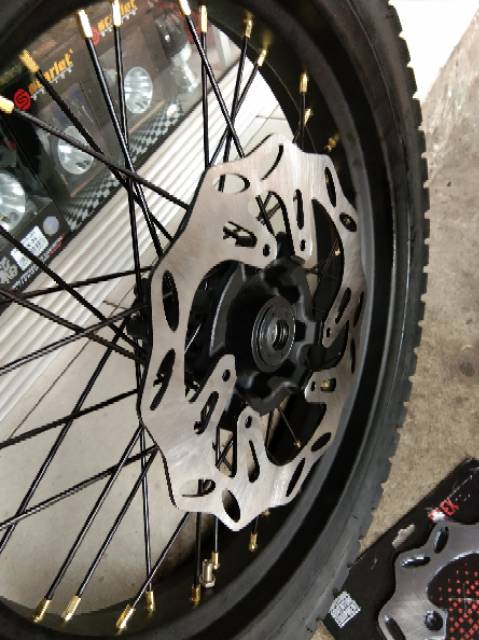 Velg sepaket CRF 150 honda lengkap ban semi supermoto tapak lebar plus cakram depan belakang