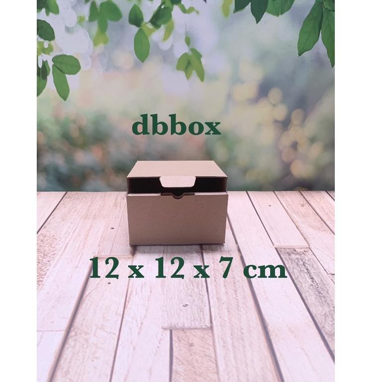 

《diskonlagi》 ( 10 pcs ) NEW Kardus uk. 12 x 12 x 7 cm...Die Cut untuk kotak Aksesoris dll, model bo