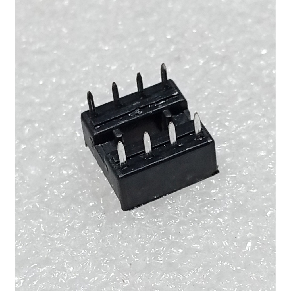 Socket IC DIP 8 Pin