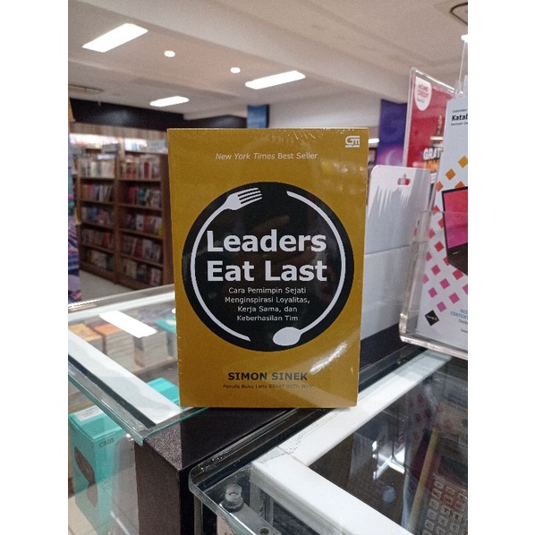 buku leaders eat last simon sinek original gramedia