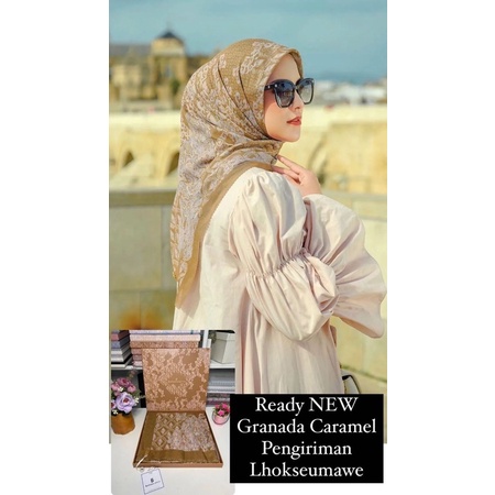 Buttonscarves Granada Caramel