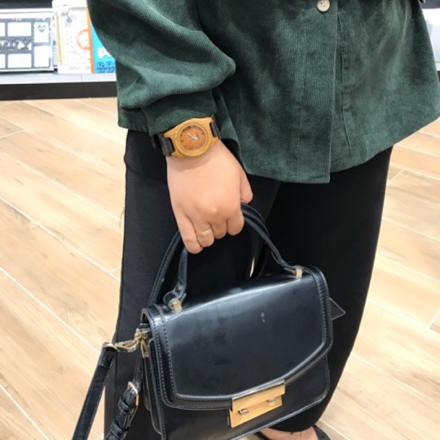 owa isyana raja medan jam tangan wanita - jam tangan kayu - jam kayu - jam tangan analog - jam tanga