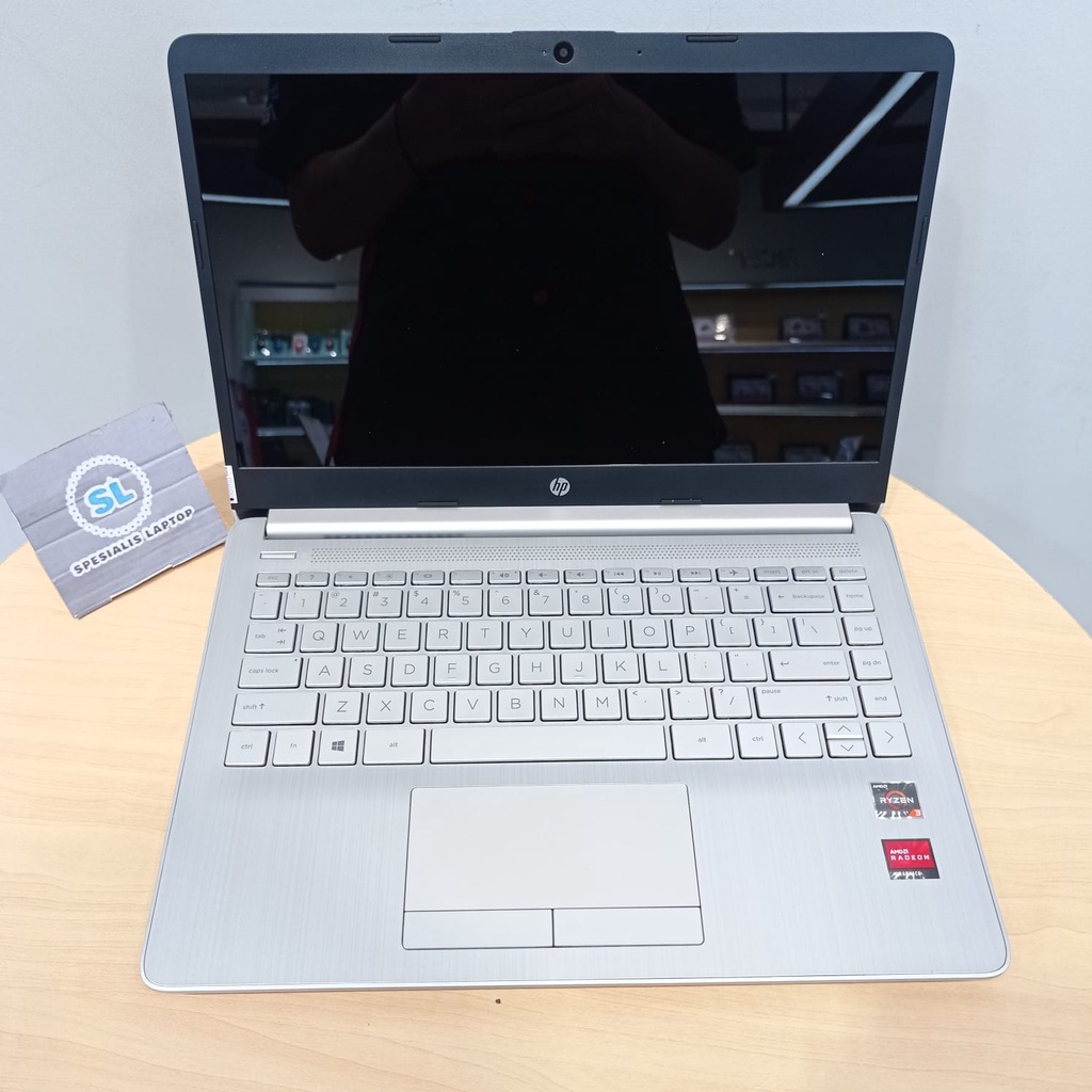 LAPTOP GAMING BARU HP 14 RYZEN 3 3250U RAM 8GB SSD 512GB WIN10HOME SILVER