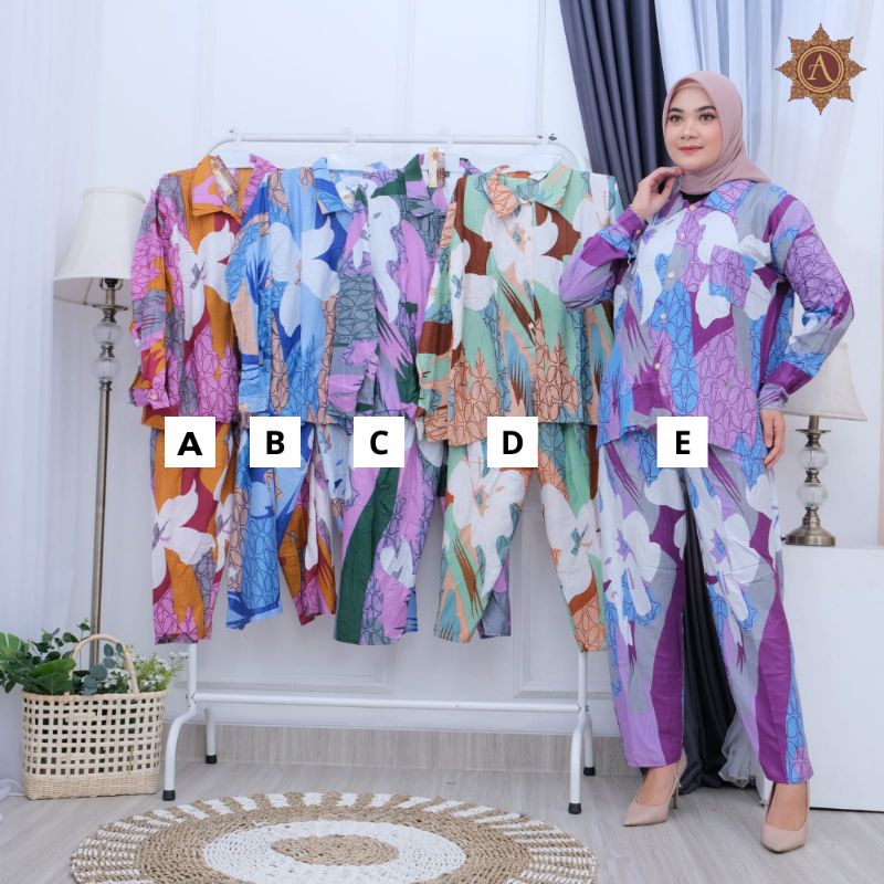 SETELAN CELANA/ SETELAN DASTER KEMEJA/ BABYDOL SETELAN CELANA/ ONE SET MOTIF KEKINIAN/SETELAN WANITA-Kemeja Bunga Abstrak