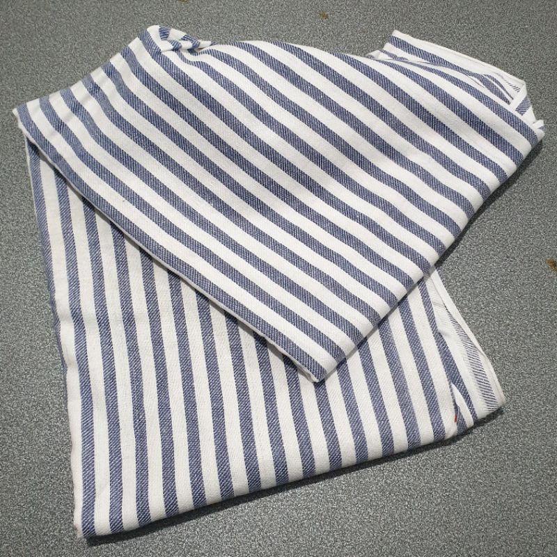 Selimut Hitam Putih | Selimut Salur | Selimut Rumah Sakit