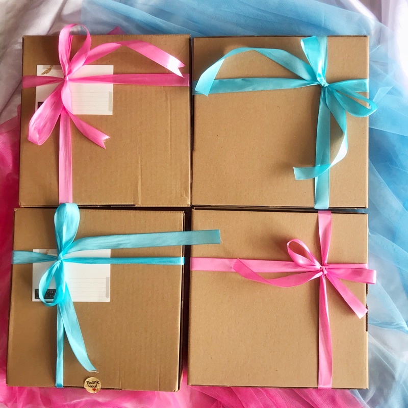 

Gift Box Uk. 25 x 25 cm