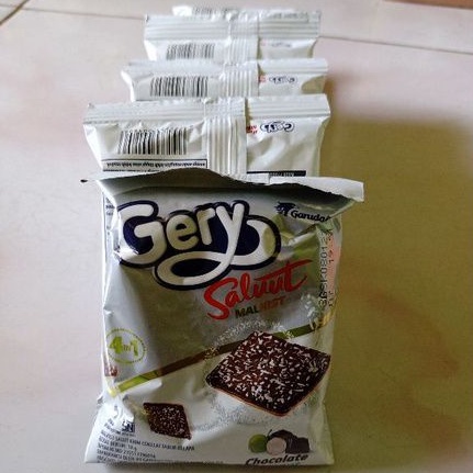 

Gery Saluut kelapa 1 pack isi 10 pcs