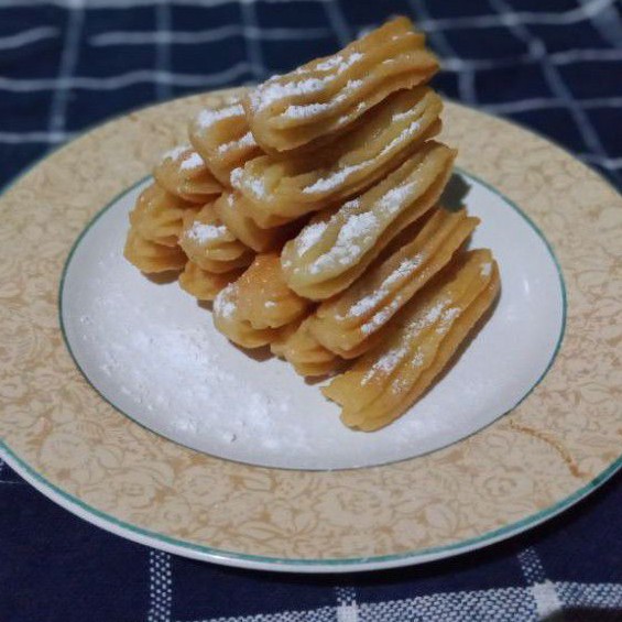 

Churros frozen by Dapoer Uni