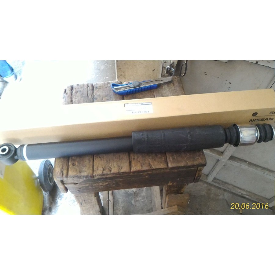 Shock breaker Absorber Belakang Nissan Grand Livina L10-L11