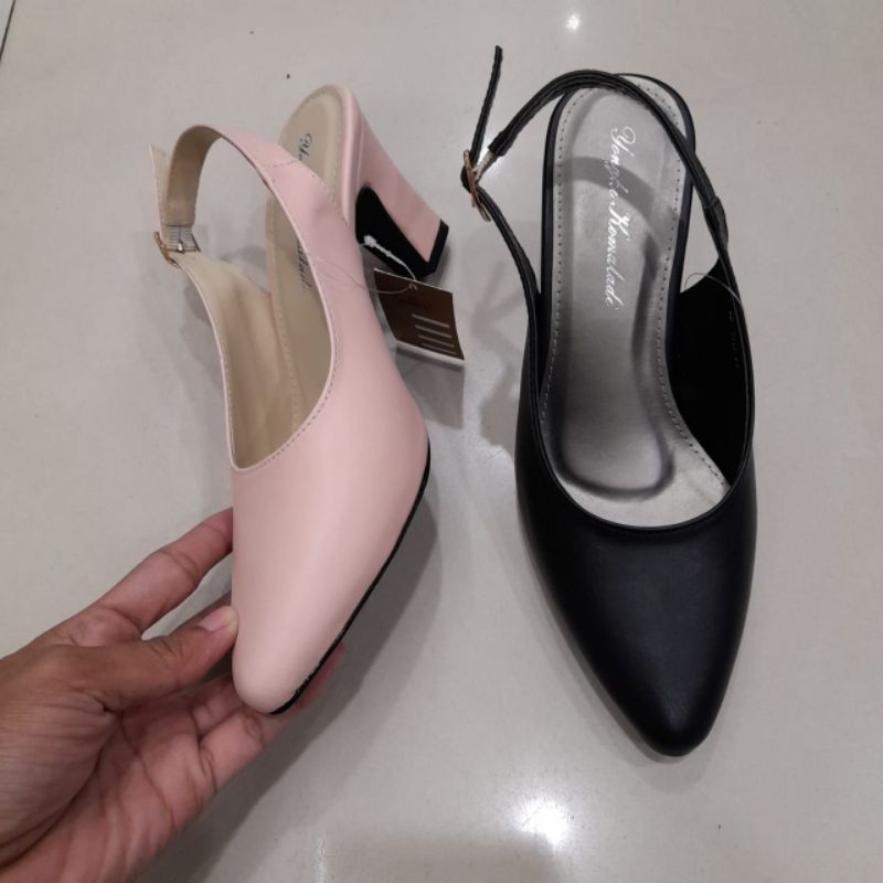 sepatu hak tali wanita yongki komaladi (36-40)