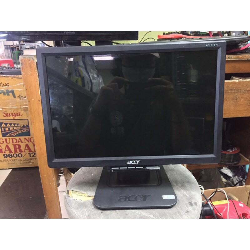 MONITOR LCD ACER 16 INCH