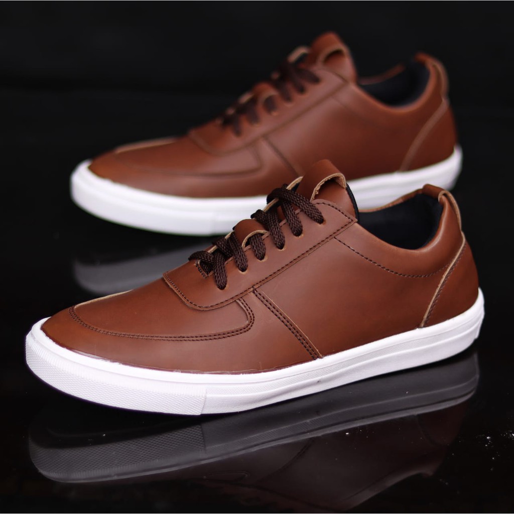 REGAN|Sepatu Sneakers Casual Pria Keren Kulit Pu Asli Original Distro Murah Kasual Santai Main Gaya