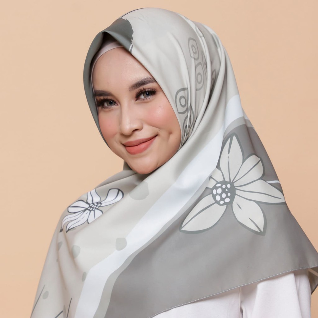 KERUDUNG SEGI EMPAT PRINTING MOTIF JILBAB SEGIEMPAT HIJAB SEGIEMPAT SCARF FEMINA