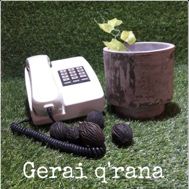 POT TANAH LIAT PUTIH ANTIK