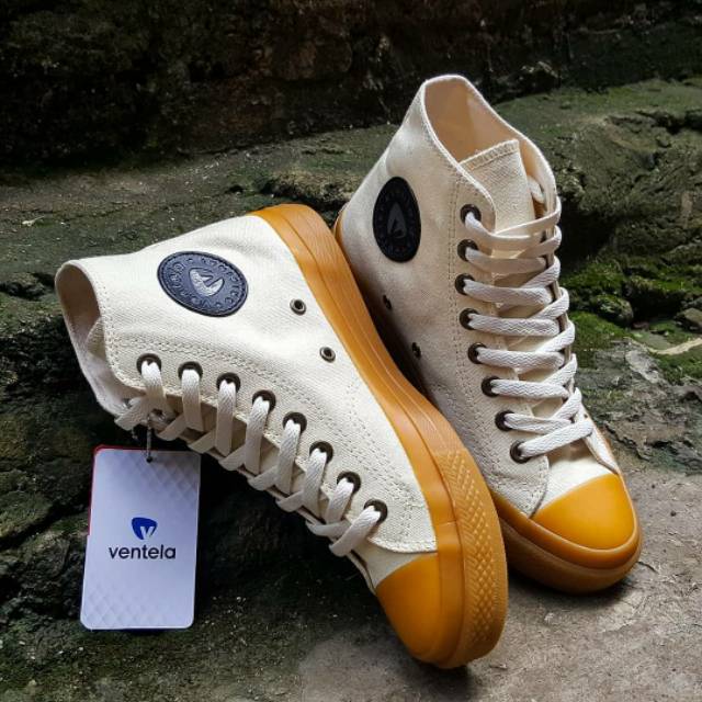 SEPATU VENTELA CREAM GUM HIGH