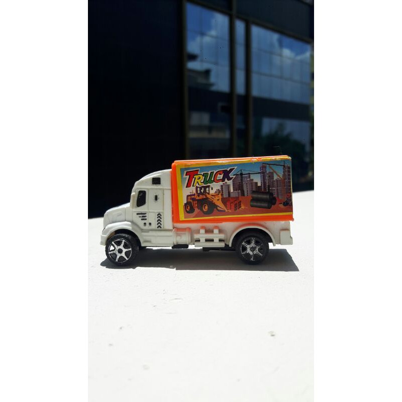 Diecast truck angkut putih D 2217 truck diecast
