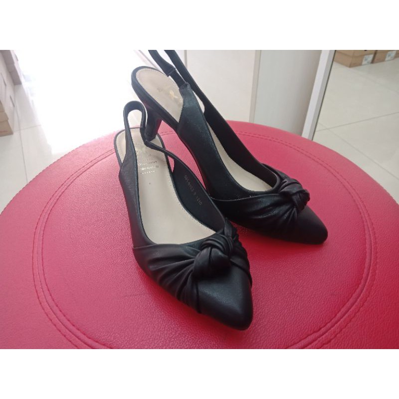 Sepatu BATA Wanita Heels Black