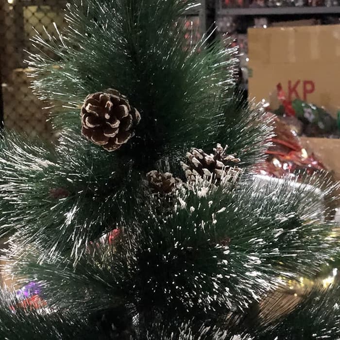 Pohon Natal Jarum Dilengkapi Buah Pinus - Pohon Natal Salju - 180cm