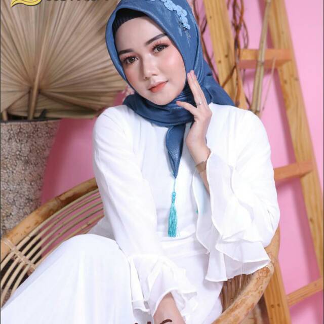 Yasmin hijab