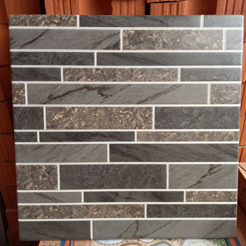 Jual KERAMIK LANTAI KAMAR MANDI 40x40 KASAR-HITAM ABU MULIA | Shopee