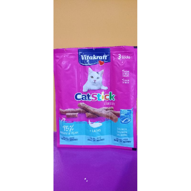 VITAKRAFT Cats STICK Salmon isi 3 camilan snack kucing