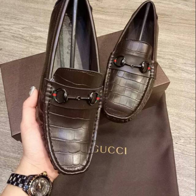 JUAL SEPATU CASSUAL MERK GUCCI PREMIUM