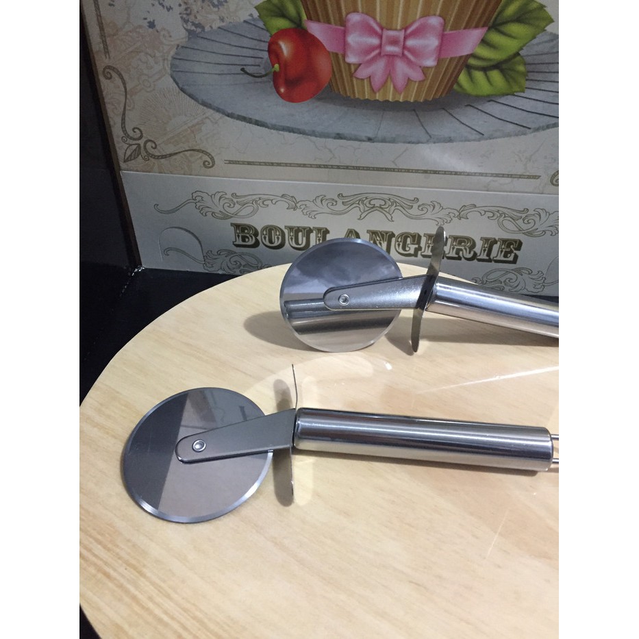 

Pizza cutter pisau pemotong pizza
