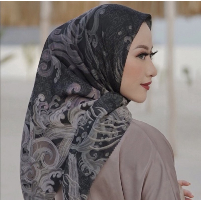 Preloved buttonscarves wave black