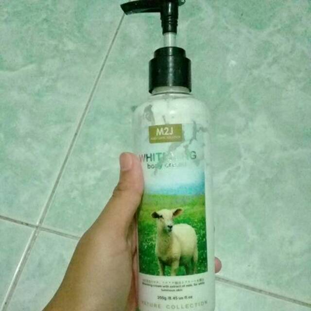 M2J Whitening body cream