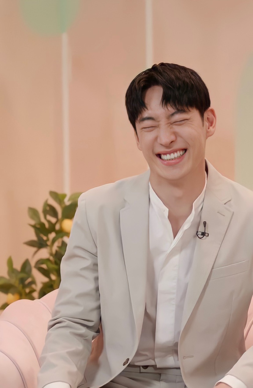 Daia Detergent Bubuk - Plus Softener  - 1800g / 1.8 Kg