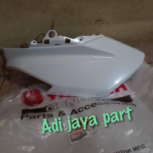 Body cowling cover lampu depan nmax sayap depan nmax putih kanan original ygp