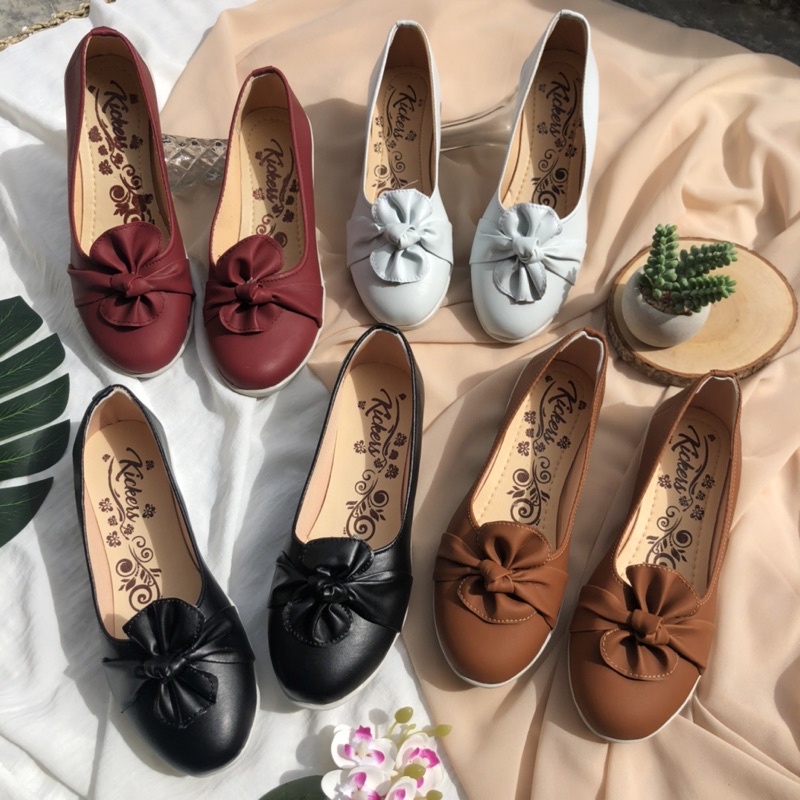 SEPATU BUNGA 3 BALLET  kulit sintetis cewek termurah terlaris SEPATU BALET WANITA BUNGA ROSE Flat Shoes Teplek Wanita Korea  Sepatu Slip On Wanita Flat Wanita Baru Cantik Empuk Sekolah Kantor Casual